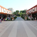 West Park מלון 4*