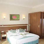Hotel West Park 4*