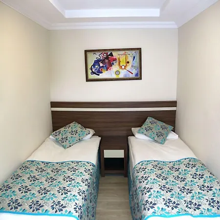 West Park Hotel 4*